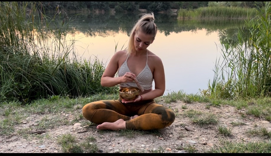 Hangterápia felnőtteknek, relaxáció, tibeti hangtál, gongok, hangrezgések, stresszoldás, meditáció, fizikai gyógyulás, mentális pihenés, belső harmónia.